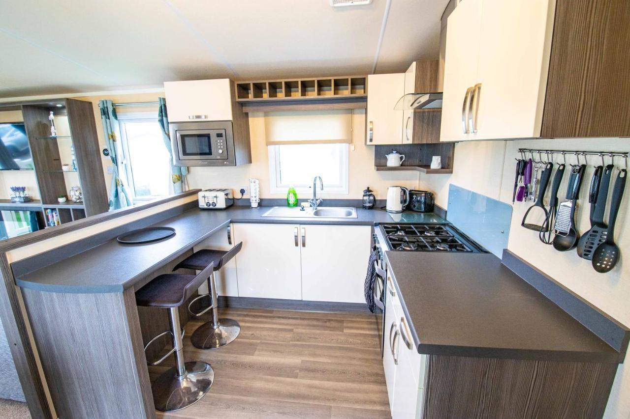 Big Skies Platinum Plus Holiday Home With Wifi, Netflix, Dishwasher, Decking Camber Exteriér fotografie