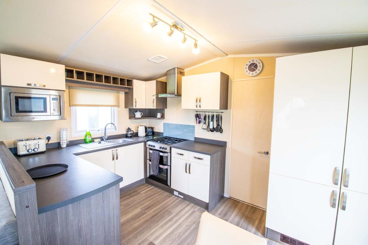 Big Skies Platinum Plus Holiday Home With Wifi, Netflix, Dishwasher, Decking Camber Exteriér fotografie